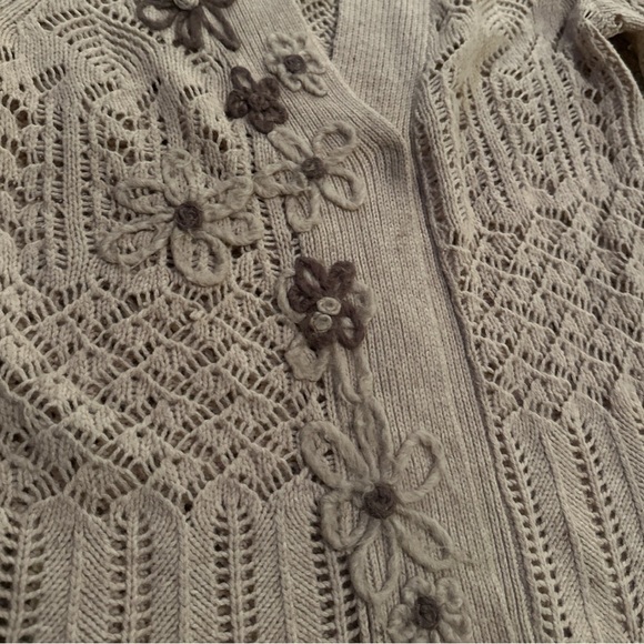 Field Flower, size large : Women's Beige Cardigan Sweater,knit multiple patterns - Picture 2 of 9